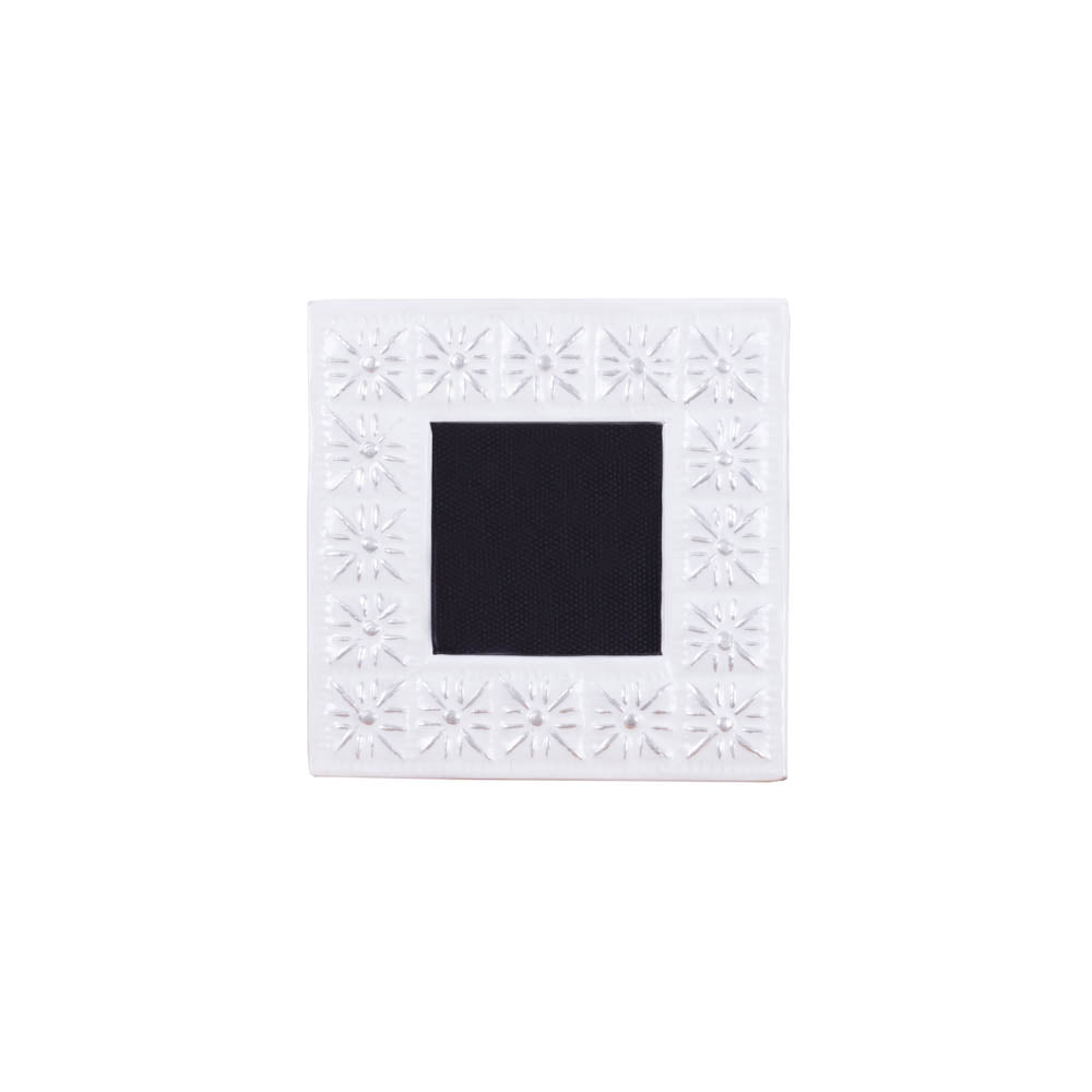 Photo Frame Embossed Bali Dots White